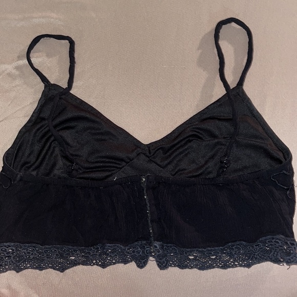 Black crochet crop top - Picture 3 of 3